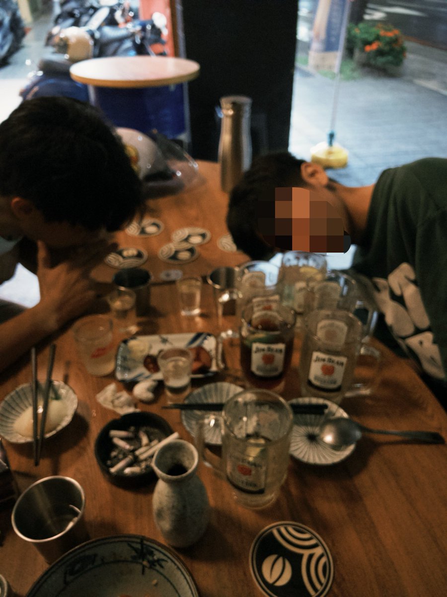 negative_along's tweet photo. 是說我要跟之前暈船的對象（已下船）一起去爬玉山再一起去練車最後和他家人去泳渡日月潭 https://t.co/qnKZ1WutC5