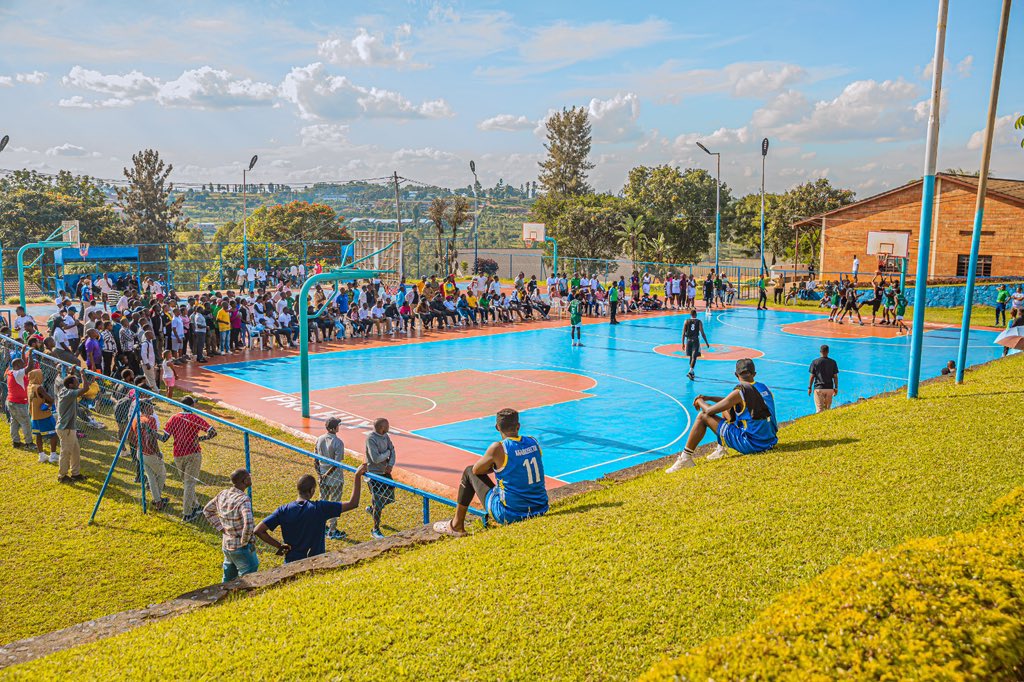 CityofKigali's tweet photo. The #UmurengeKagameCup tournament continued today with exciting Basketball fixtures.

We are proud to announce that teams representing #KigaliYacu from @KicukiroDistr have advanced to the semi-finals of the competition.

Congratulations on this remarkable achievement, and we wish you continued success as you keep making Kigali proud.