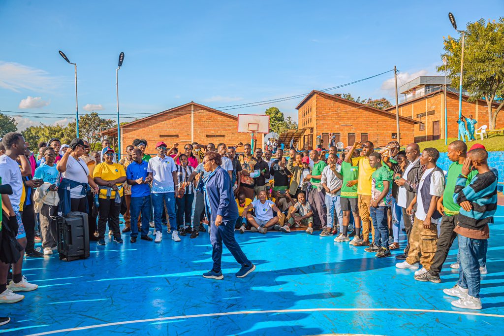 CityofKigali's tweet photo. The #UmurengeKagameCup tournament continued today with exciting Basketball fixtures.

We are proud to announce that teams representing #KigaliYacu from @KicukiroDistr have advanced to the semi-finals of the competition.

Congratulations on this remarkable achievement, and we wish you continued success as you keep making Kigali proud.