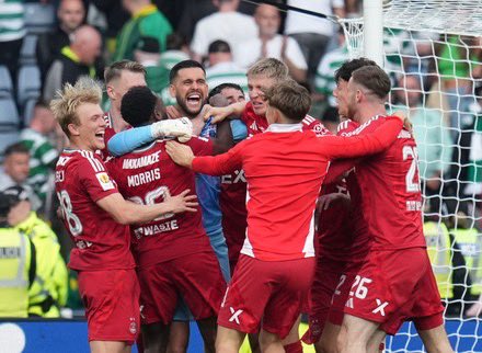 HarryIngolfsson's tweet photo. One more week to enjoy being Scottish Cup holders 🏆 and getting one over Celtic in Glasgow #FTOF https://t.co/KIwHvXPDuq
