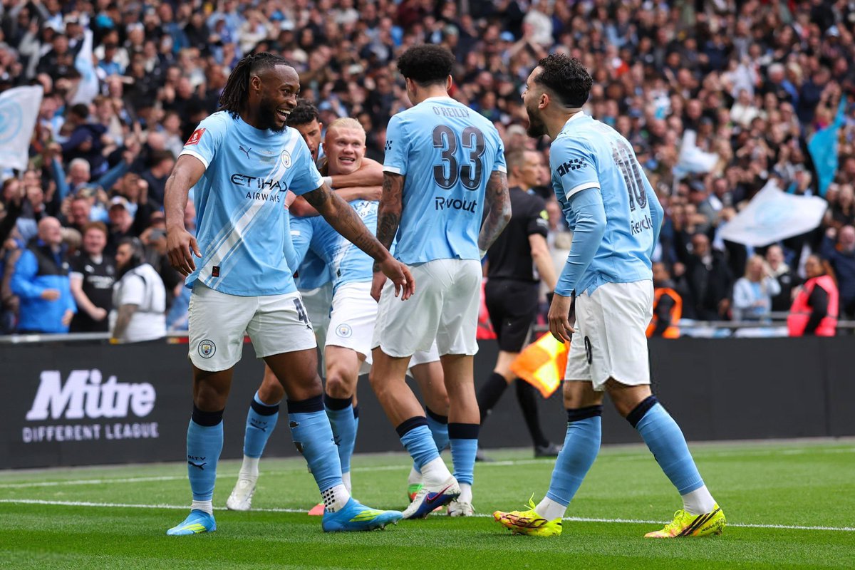 hfworld_'s tweet photo. Antoine Semenyo's lone strike secures domestic Cup double for Man City as Chelsea downed 1-0 in Wembley.

✅ Carabao Cup winners
✅ Emirates FA Cup winners

Life is good at Manchester City. https://t.co/gzPN3HVq93