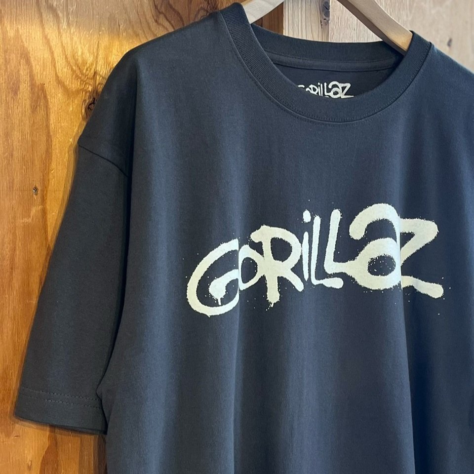 bonjour_records's tweet photo. ＼発売開始／【Gorillaz for bonjour records Official T-shirt】

ヴァーチャル・バンド｢Gorillaz｣とbonjour recordsのオフィシャルTシャツを、5/16 (土) に bonjour records 代官山店・bonjour records ONLINE SHOP にて発売いたします。

▼CHECK 
https://t.co/aCrDbFuXpc https://t.co/k0MlZMvHiP