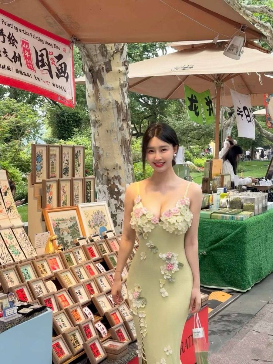 上海  家5外W  徐汇
04年 身高172 🐻e 臀围102  若琳
巨乳 腰臀黄金比例 https://t.co/mNLHVPiFWL
