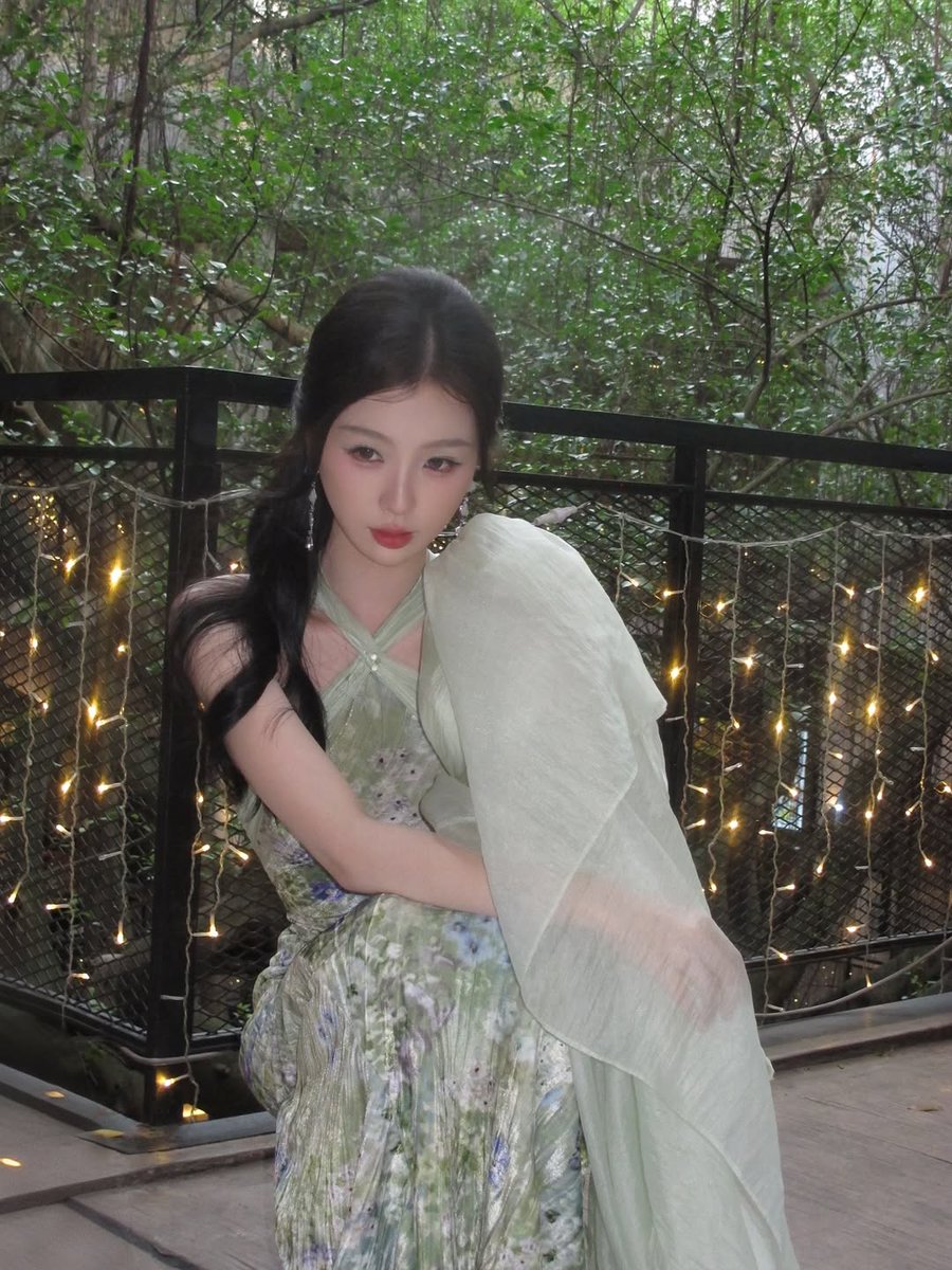 yu shuxin pics tweet media