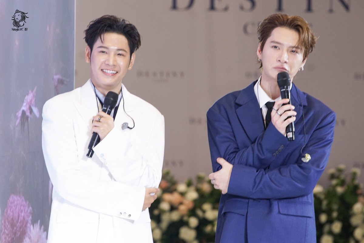 Singtofc_Th's tweet photo. จบไปแล้วสำหรับงาน "Destiny Clinic​ x​ Krist​ Singto" ณ เซ็นทรัลพระราม2​ @centralrama2 ขอขอบคุณ​ Destiny Clinic @DestinyClinicX ที่เชิญ​ "คริส-สิงโต​" มาร่วมงานในวันนี้

ขอบคุณแฟนๆ ทั้งทีมหน้างานที่คอยแชร์โมเมนต์น่ารักๆ และทีมทางบ้าน ที่ร่วมพูดคุยผ่านแฮชแท็กไปด้วยกันในวันนี้ด้วยนะคะ☺️

เดินทางกลับบ้านโดยสวัสดิภาพค่ะ แล้วเจอกันใหม่น้า !

KRISTSINGTO ARE MY DESTINY

#DestinyclinicxKristSingto
#KristSingto 
#SingtoPrachaya