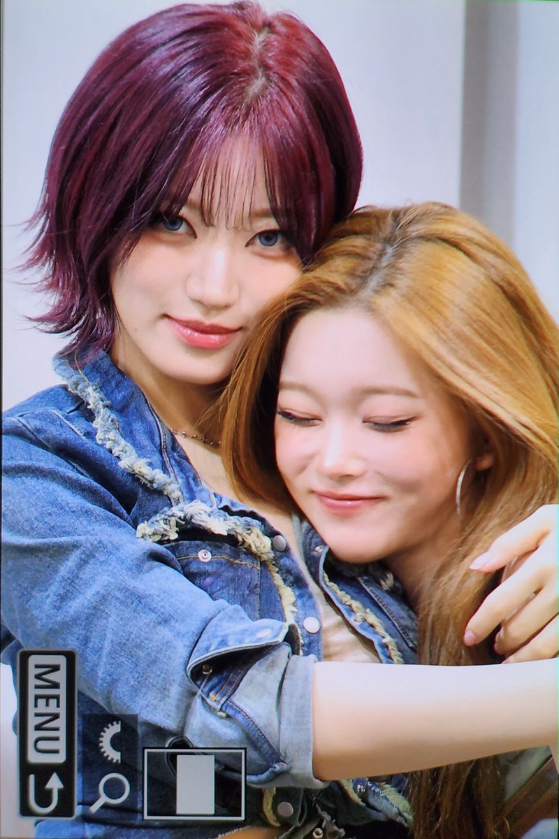GodFriend - Siyeon's 'Aquaman' tweet media