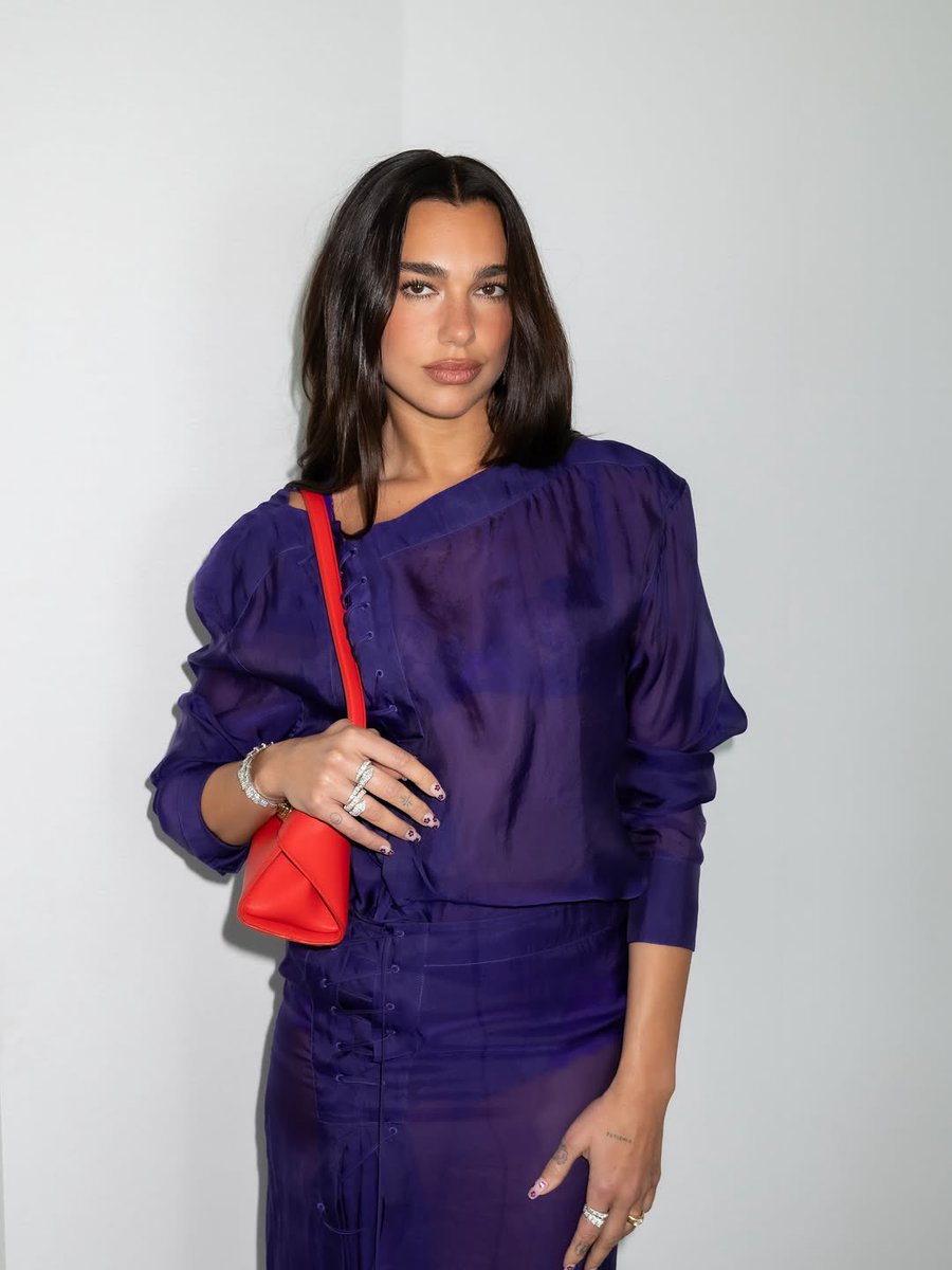DUA LIPA tweet media