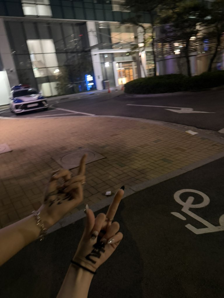 바미 tweet media