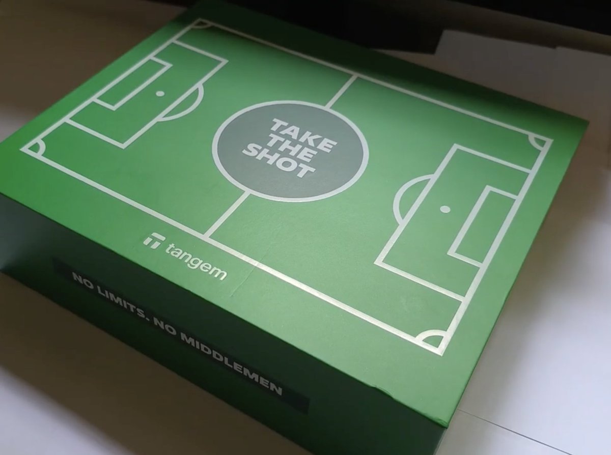 TreasuryOS's tweet photo. Guess what landed in @Tangem box!?

1 - Desktop finger football game 🏟️ 
2 - Self Custody FC jersey + scarf 🧣 
3 - @Tangem wallet football edition 💳

Drop your guesses below 👇

Just sign up &amp; enter BTC giveaway! ⚽️🔥
https://t.co/nSN9azO1Iu
.
#tangem #selfcustody #bitcoin https://t.co/pXksV46AEI