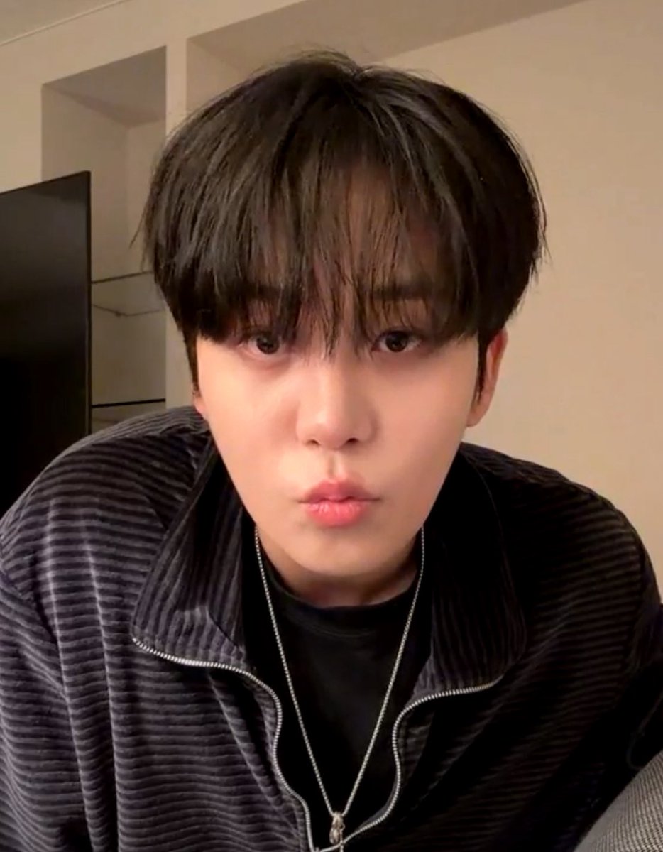 reebojongg's tweet photo. 😚 https://t.co/WEvmtnpm3A