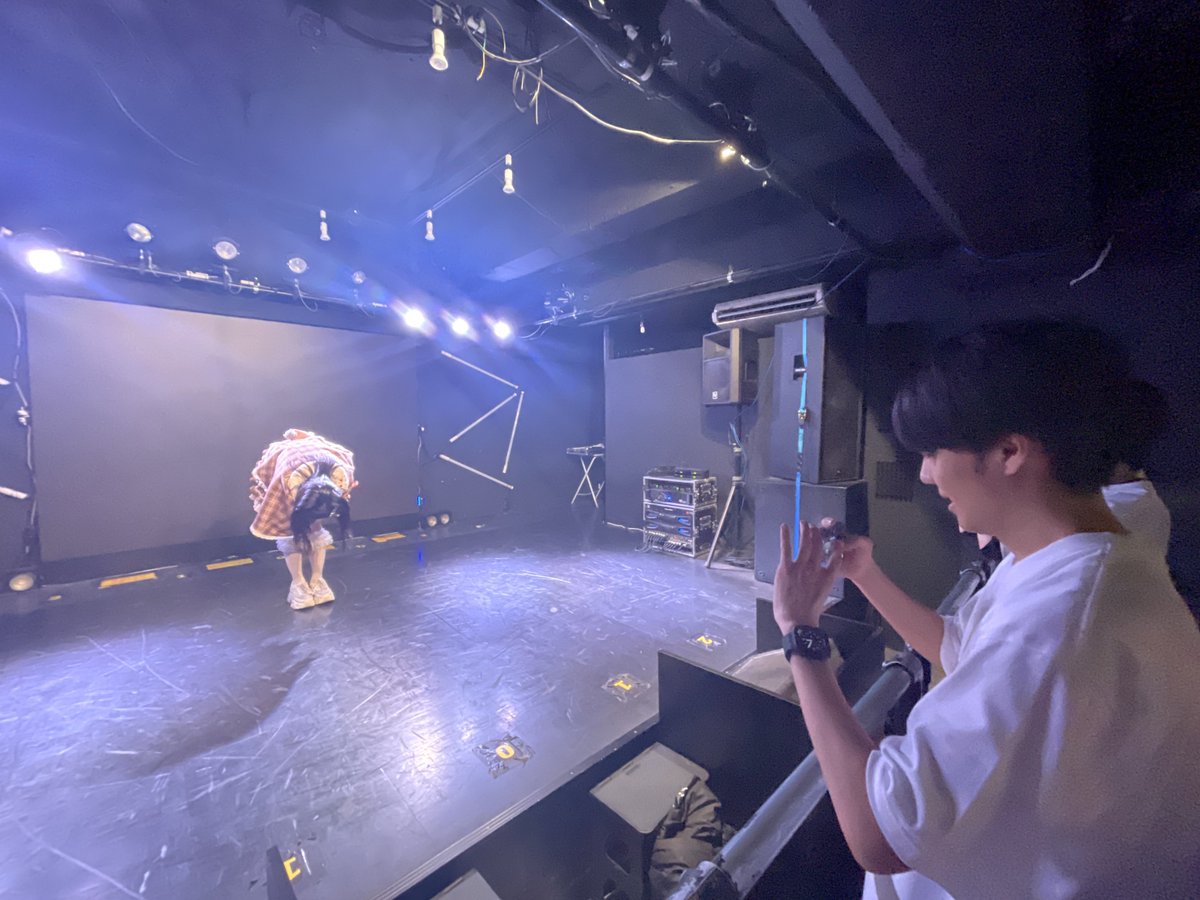 _kuji_ra's tweet photo. こたろーに出会ったのが2020年。
そこから約6年の仲で、こうして最後の姿を特等席で見させ���もらって感無量でした。

本当にお疲れ様でした、めちゃくちゃかっこよかったです。

ほのくまも、最後本当に幸せそうでこっちまで嬉しかったです。素敵な卒業公演でした。明日も悔いなく楽しんでください!! https://t.co/WJV6E4S93S