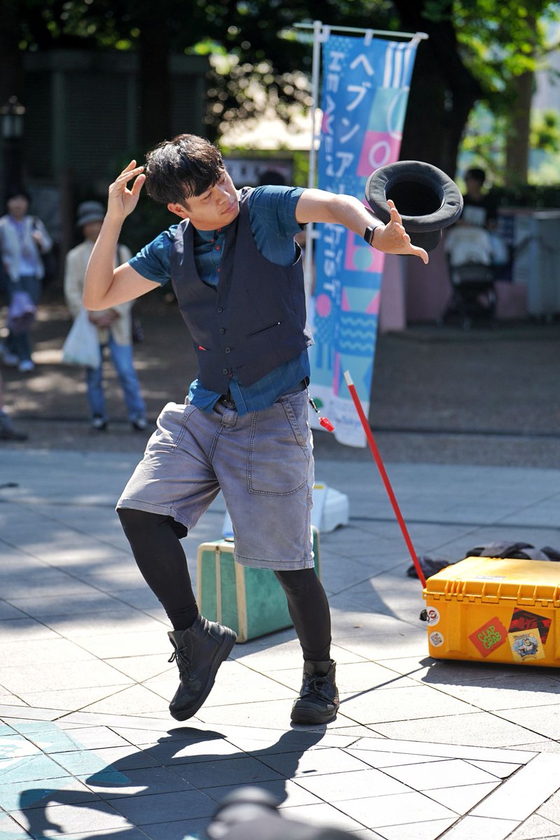 jy_skyadd's tweet photo. 5/16 ヘブンアーティスト
上野恩賜公園 五條天神前
Entertainer Hi2 さん
その2
以前ヘブンの時もここで見ました。😲
久しぶりの様な感じがしないのは気のせい?
それともひたち国際大道芸フェスティバルのせい?🤣
フォーク無しのグランドフィナーレ。😲
#Hi2 #EntertainerHi2
#ヘブンアーティスト https://t.co/s32jb8M5m8