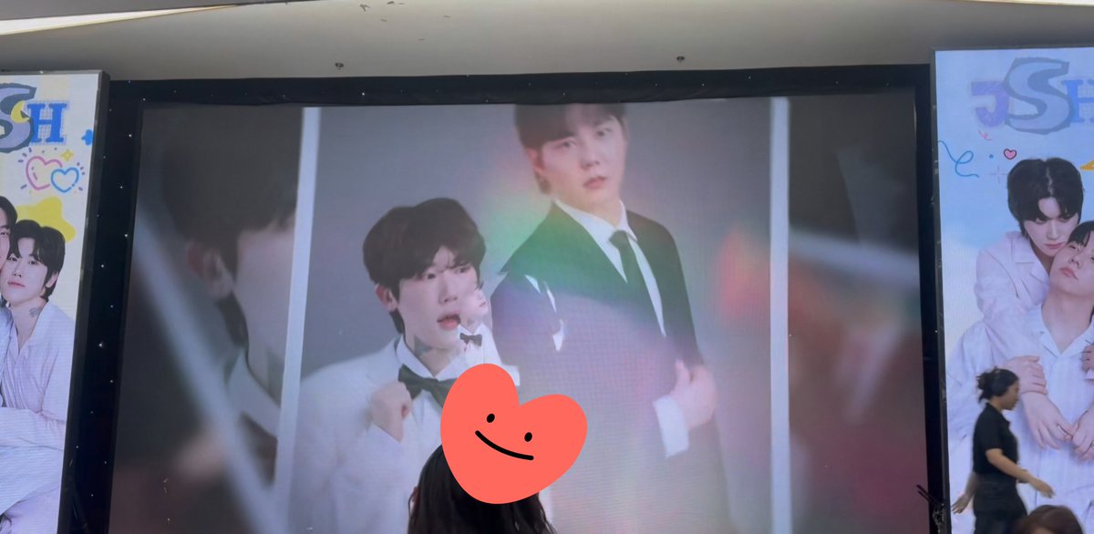 eunju0119's tweet photo. 멀리서 사진 보내주신 since님ㅜ개큰절올립니다ㅜㅜ난 영상으로 받았지만ㅜㅜ아진짜개큰감동 웨촬이자나ㅜㅜ https://t.co/InmhNaAdMs