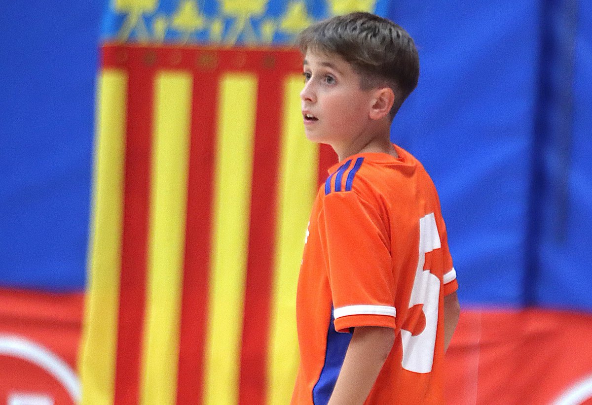 FFCV_info's tweet photo. 🏆 DESCANS a #TorrejóndeArdoz2026

⚔️ Semifinal #CESAFS #Sub12 

0️⃣Selecció Valenciana masculina
🆚
2️⃣ Región de Murcia

📺 https://t.co/4F5sJNY6dQ

#CESAFS #SUB12 #somValenciana #SomFutsal https://t.co/xISvk38fHn