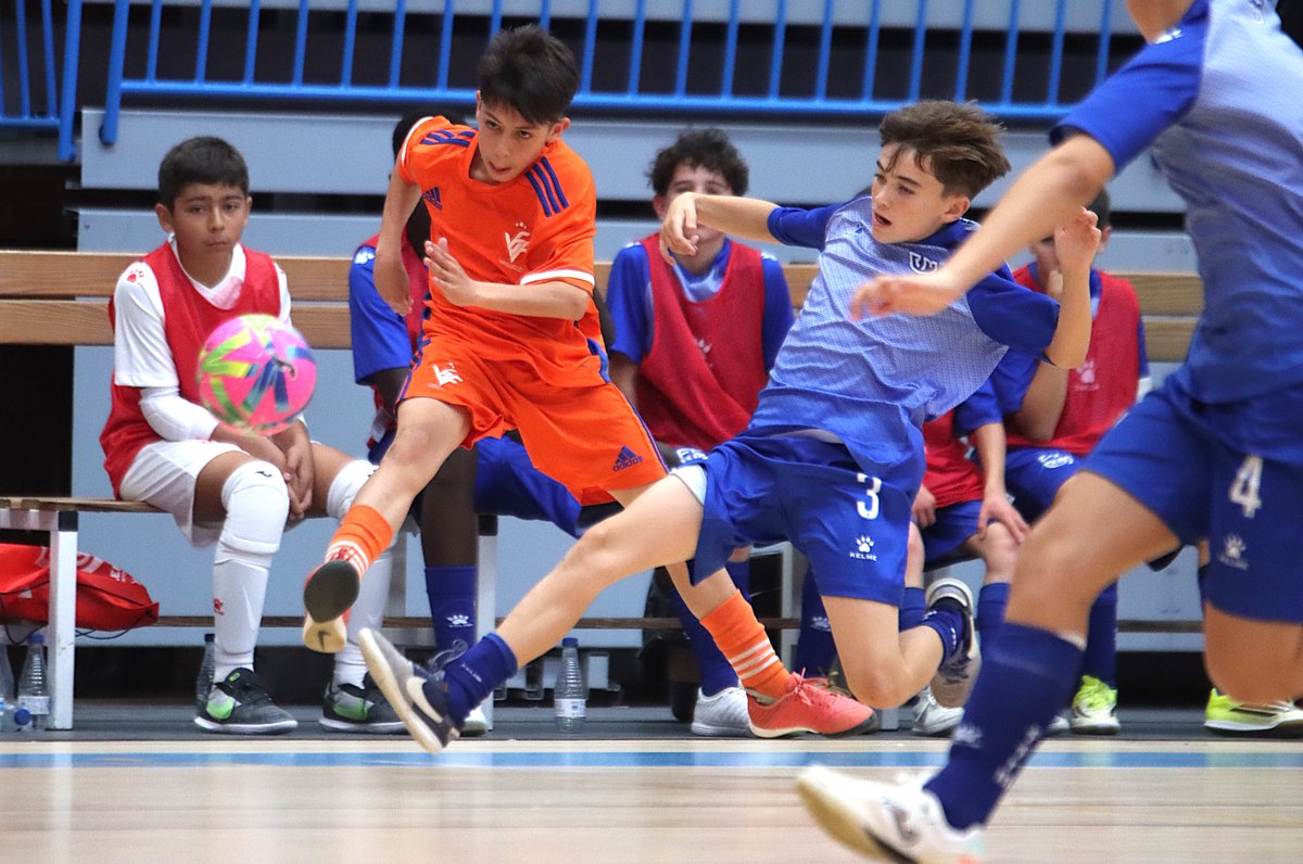FFCV_info's tweet photo. 🏆 DESCANS a #TorrejóndeArdoz2026

⚔️ Semifinal #CESAFS #Sub12 

0️⃣Selecció Valenciana masculina
🆚
2️⃣ Región de Murcia

📺 https://t.co/4F5sJNY6dQ

#CESAFS #SUB12 #somValenciana #SomFutsal https://t.co/xISvk38fHn