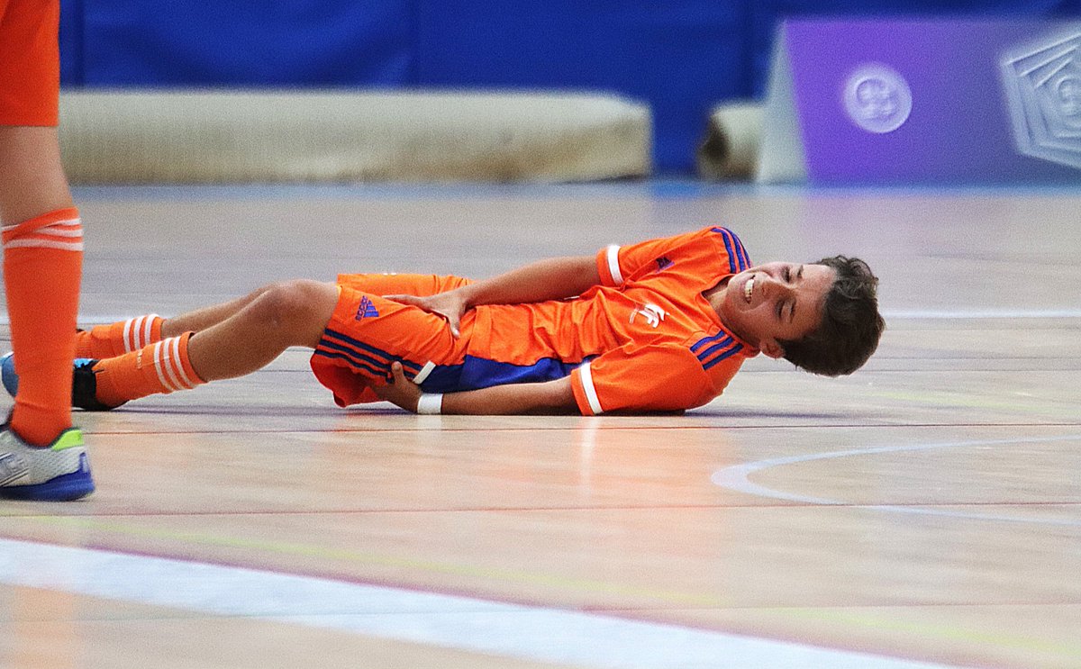 FFCV_info's tweet photo. 🏆 DESCANS a #TorrejóndeArdoz2026

⚔️ Semifinal #CESAFS #Sub12 

0️⃣Selecció Valenciana masculina
🆚
2️⃣ Región de Murcia

📺 https://t.co/4F5sJNY6dQ

#CESAFS #SUB12 #somValenciana #SomFutsal https://t.co/xISvk38fHn