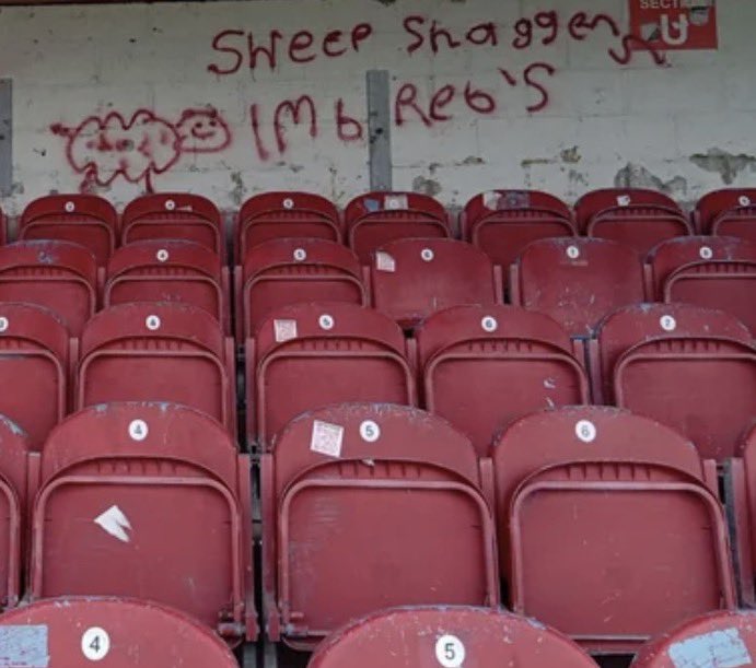 coleman_ronan's tweet photo. The ability to express ourselves artistically and culturally is what distinguishes Galway United supporters from those of other @LeagueofIreland clubs https://t.co/O0JB7rOUlD
