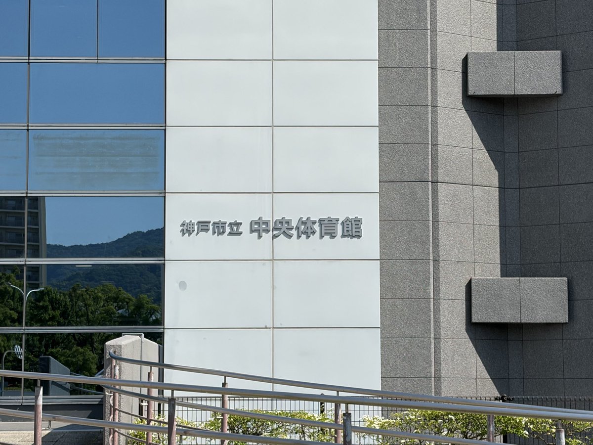 けんず tweet media