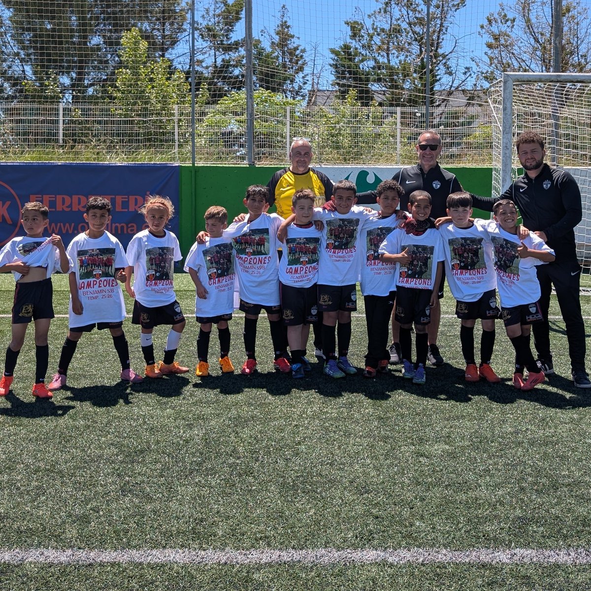 fbmontcada's tweet photo. ¡El Benjamín S9 B consigue el ascenso! 🏆

Gracias a un enorme playoff con dos victorias contundentes, el equipo ha conseguido el ascenso a Segunda División. 

¡Felicidades campeones!

#orgullodeMontcada https://t.co/9zDZh305g8
