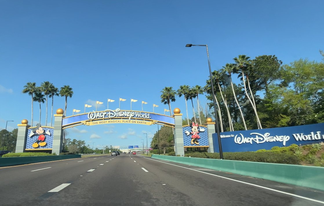 Disney Clips Guy tweet media