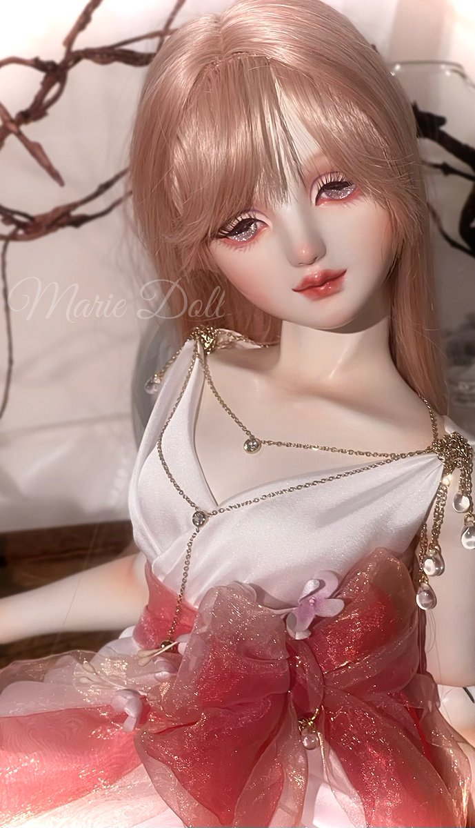 Marie_Doll_'s tweet photo. お顔アップ追加✨

『水無月』
2026年/石塑粘土/全長60㎝
#球体関節人形　#創作人形　#Doll
#ベラドンナアート展 https://t.co/jklhLXQ7LY