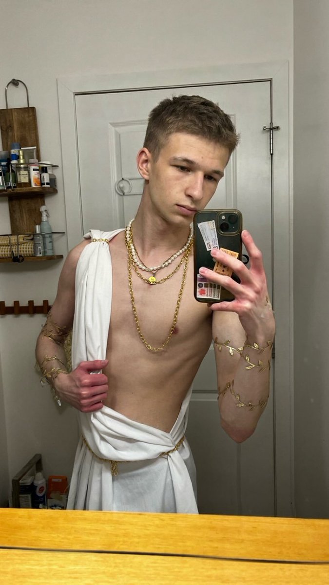 Ari Twink💔 tweet media