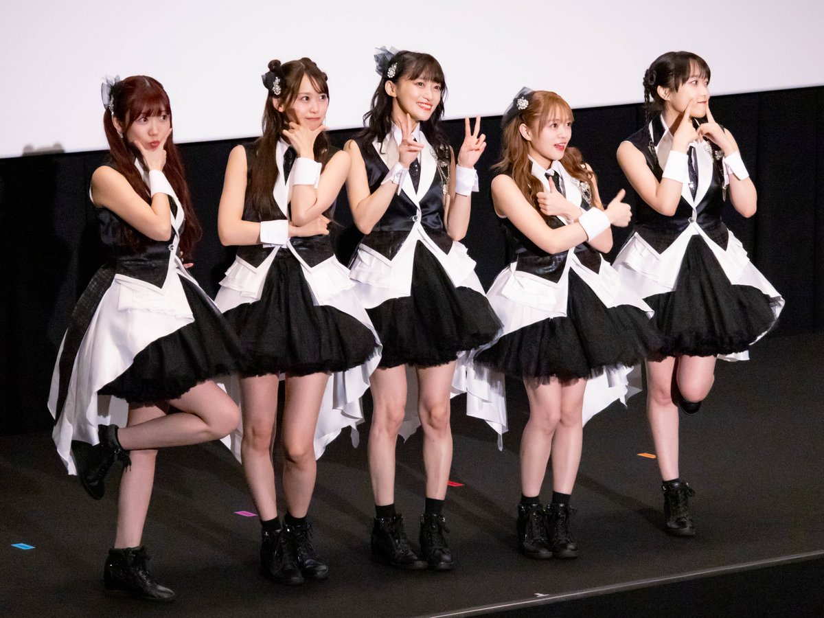 学生A tweet media