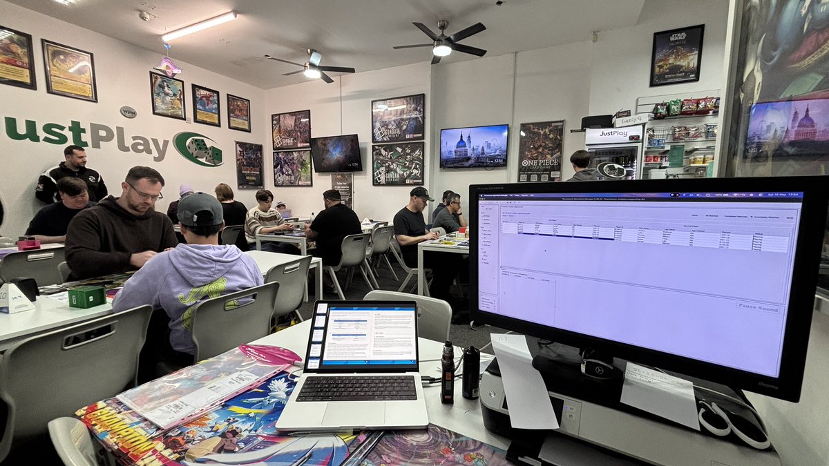_PhilthyPhrank's tweet photo. Out here running a cup in my command center https://t.co/4kCDwLi0xg