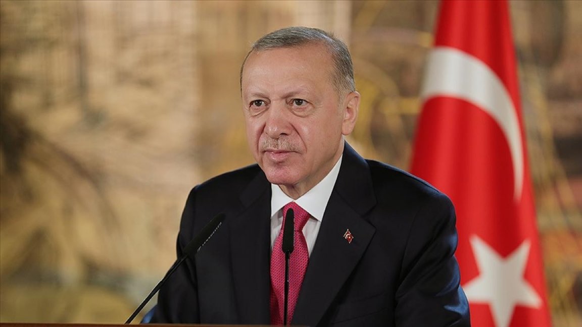 Gökçe Katun tweet media