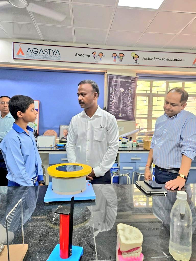 Dir_Education's tweet photo. Sh. Binod Kumar, Addl Chief Sec (SED &amp; HED) along with Sh. Vibhu Goel, SPD-SSM, West Bengal Govt visited @cmshrisn &amp; 
@SvRohini today.

They appreciated the infrastructure including AI-based smart classrooms, modern labs,Career Lab, Language Lab, Bal Vatika &amp; CWSN Resource Room. https://t.co/Dll6uXIaR5