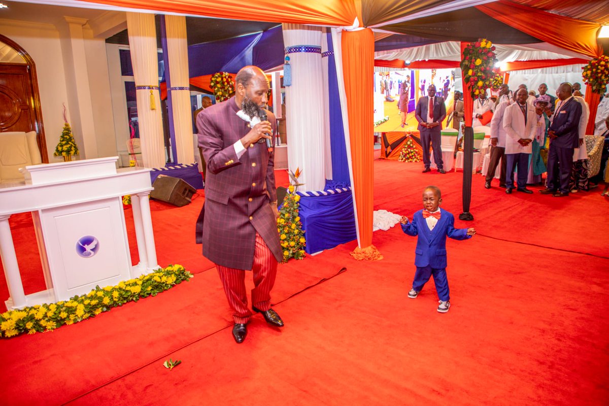 TuitoekJune's tweet photo. All these visitations are purposely meant to announce the Imminence of the coming of the Messiah and the need to maintain vigil and be on guard against temptations and the devils traps to safeguard your heart from false teachings, prophets and  doctrine.
#AHistoricTurn https://t.co/xCbfjYmgdg