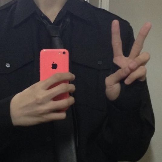 kmzzonmin's tweet photo. 나만 준민이 손.. 좋아하는거 아니잖아 https://t.co/p3Ine0OiCl