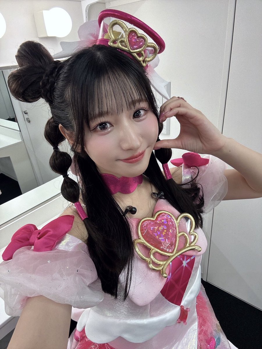 hanaka_IBERIs's tweet photo. 「映画 ひみつのアイプリ まんかいバズリウムライブ！」
スペシャルイベント Secret Stage！
ありがとうございました🩷

好実いのり役 小川華果です！

これからもプリともの皆さんをノリノリ✨️にできるように！精一杯頑張っていきます！！
 #シークレットステージ #アイプリ #プリティーシリーズ https://t.co/DE9VDA6xNx