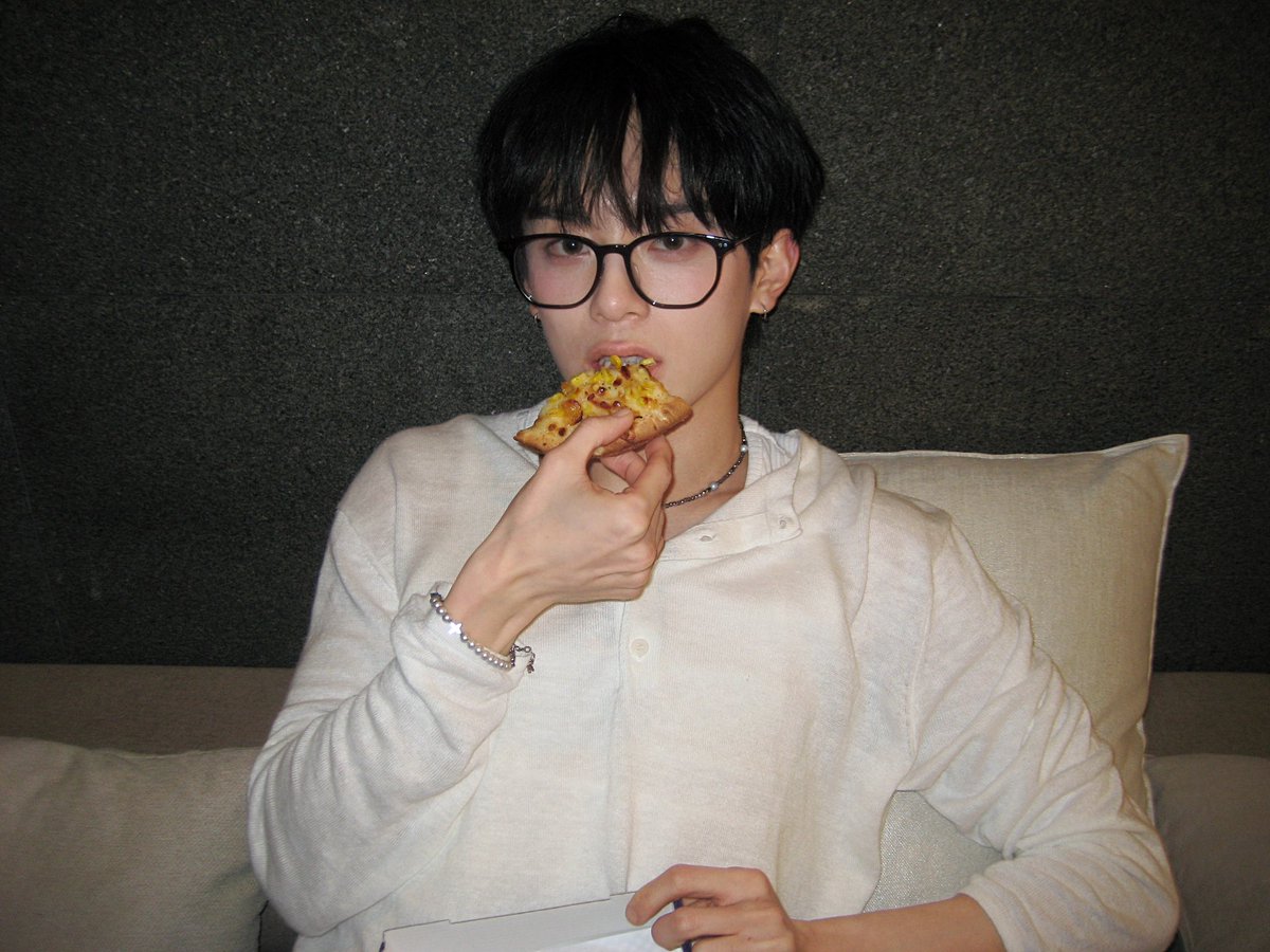 VERIVERY_OFFICIAL tweet media
