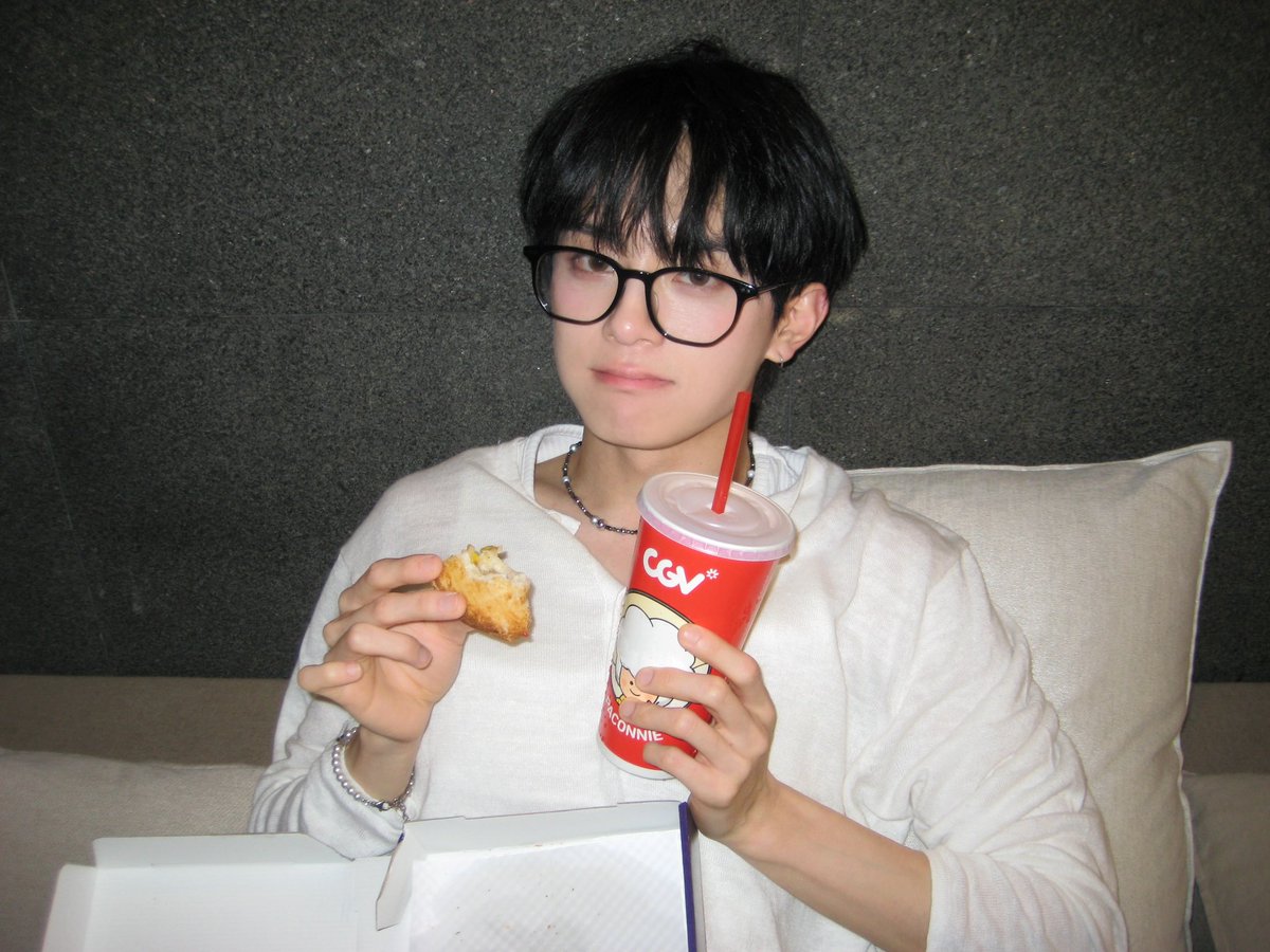 VERIVERY_OFFICIAL tweet media