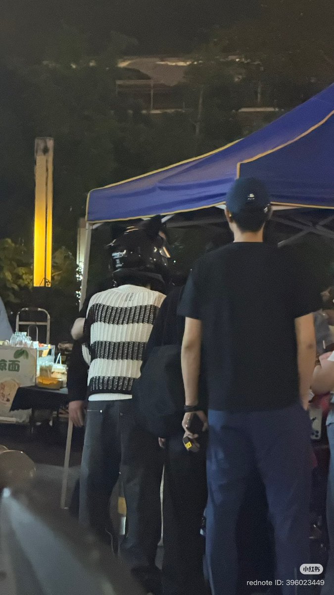 bemindlee's tweet photo. ไปซ้อนมอไซต์ที่ฮิตๆของฉงชิ่งด้วยอะๆ 5555555555555555 https://t.co/uaOMP4WOpJ