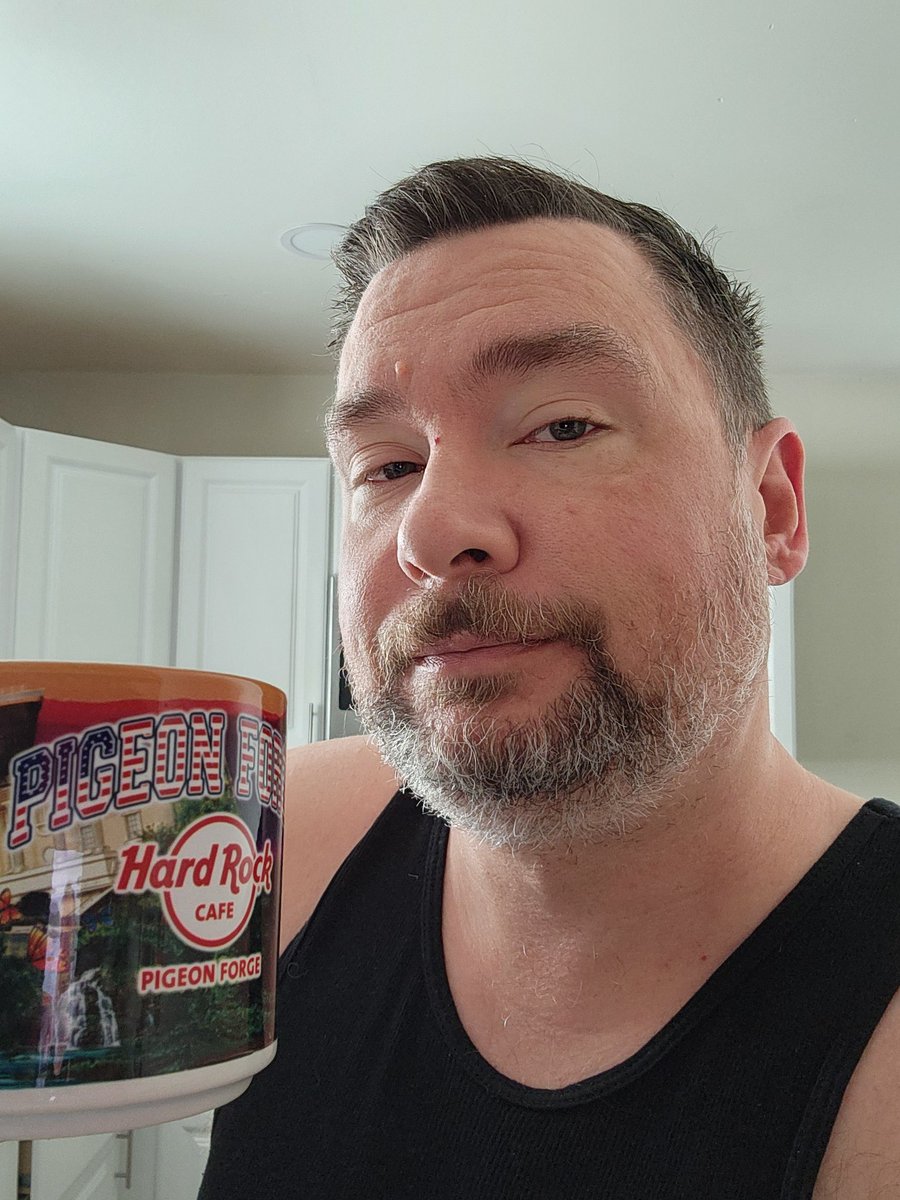 EddieErotik's tweet photo. QT Good Morning☕️

It's #WorldWhiskeyDay🥃 so why not start the morning with @JackDaniels_US coffee in a Tennessee mug? I hope you all have a great day.

Inviting all for coffee. https://t.co/Ap4281GGoc