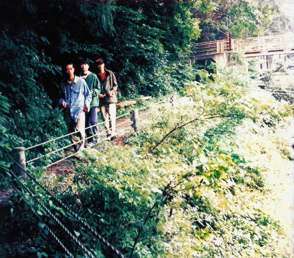 FefoDailyAlbum's tweet photo. LONG SEASON - Fishmans (1996) #514
10.0/10.0
Dream Pop, Ambient Pop, Neo-Psychedelia, male vocals, atmospheric, lush, mellow, hypnotic, melodic, warm, nature, ethereal, summer, sentimental, peaceful, bittersweet, passionate, seasonal, longing, soothing, surreal, optimistic, love https://t.co/HN1n1swr9Y