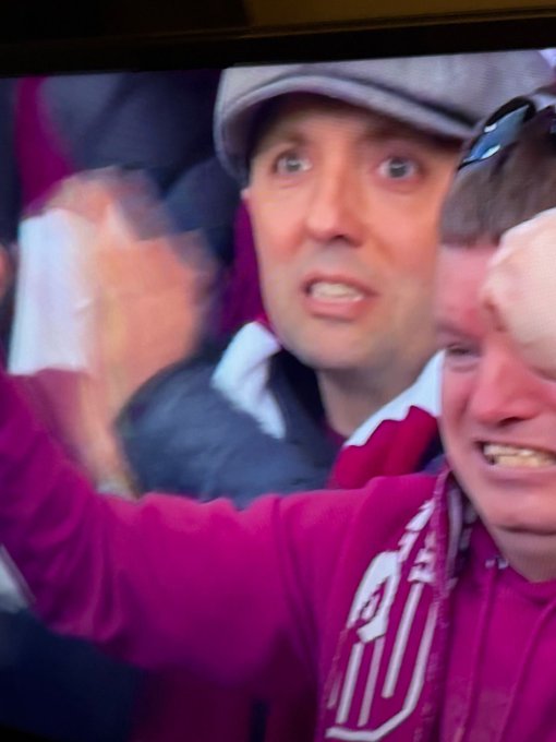 Wokisan's tweet photo. @JamTarts Do it for Phil Hay. He's been through enough from covering Leeds for years 😂 https://t.co/998tm85F5s