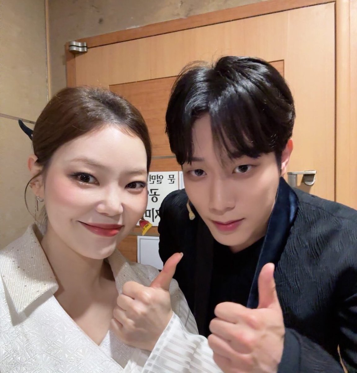 여름 tweet media