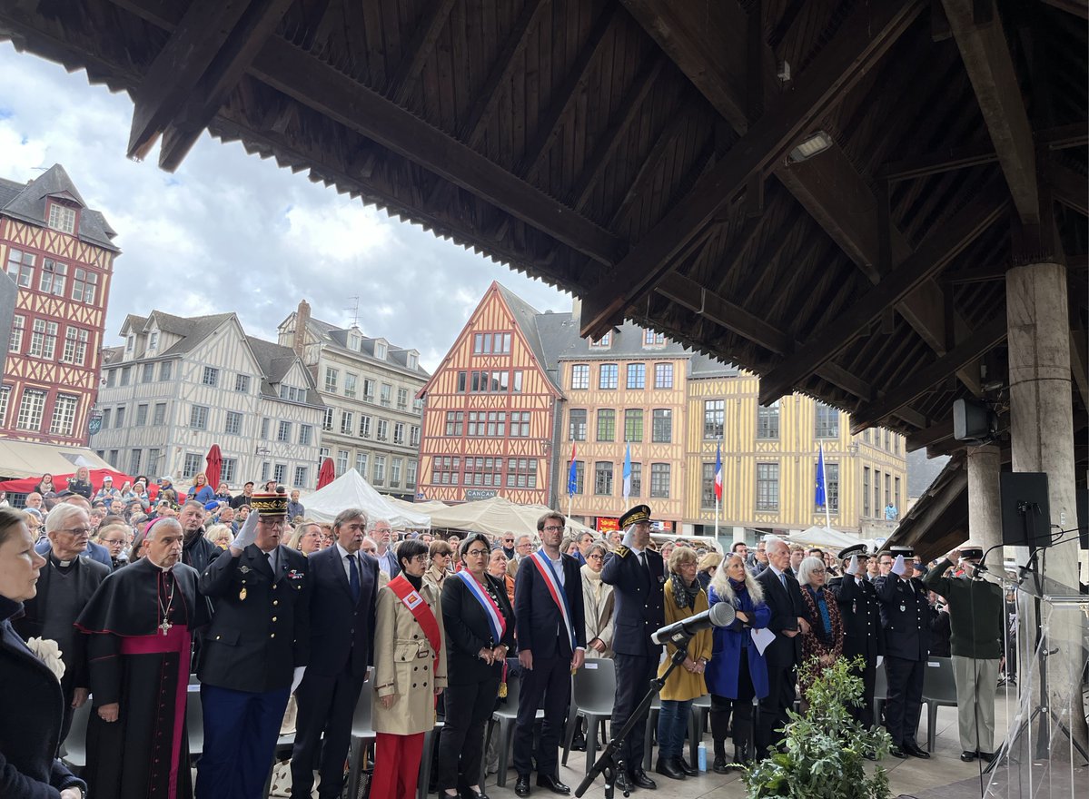 Image de Préfet de Normandie et de la Seine-Maritime - Les fêtes Jeanne d'Arc se tiennent à Rouen durant ce week-end. 
Ce matin, en présence du #préfet76, 