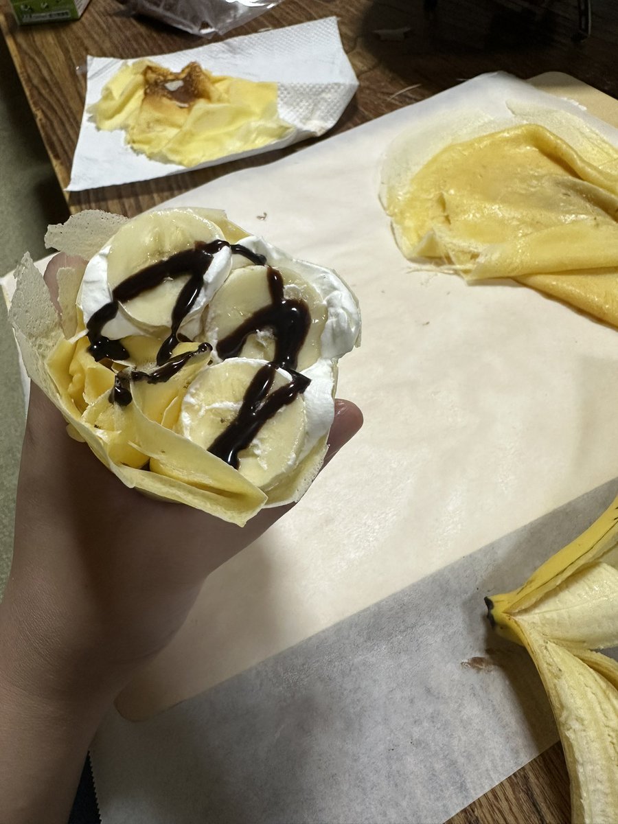 RinkaURAKA0806's tweet photo. チョコバナナクレープおいちかった https://t.co/AYfLG4gZSD