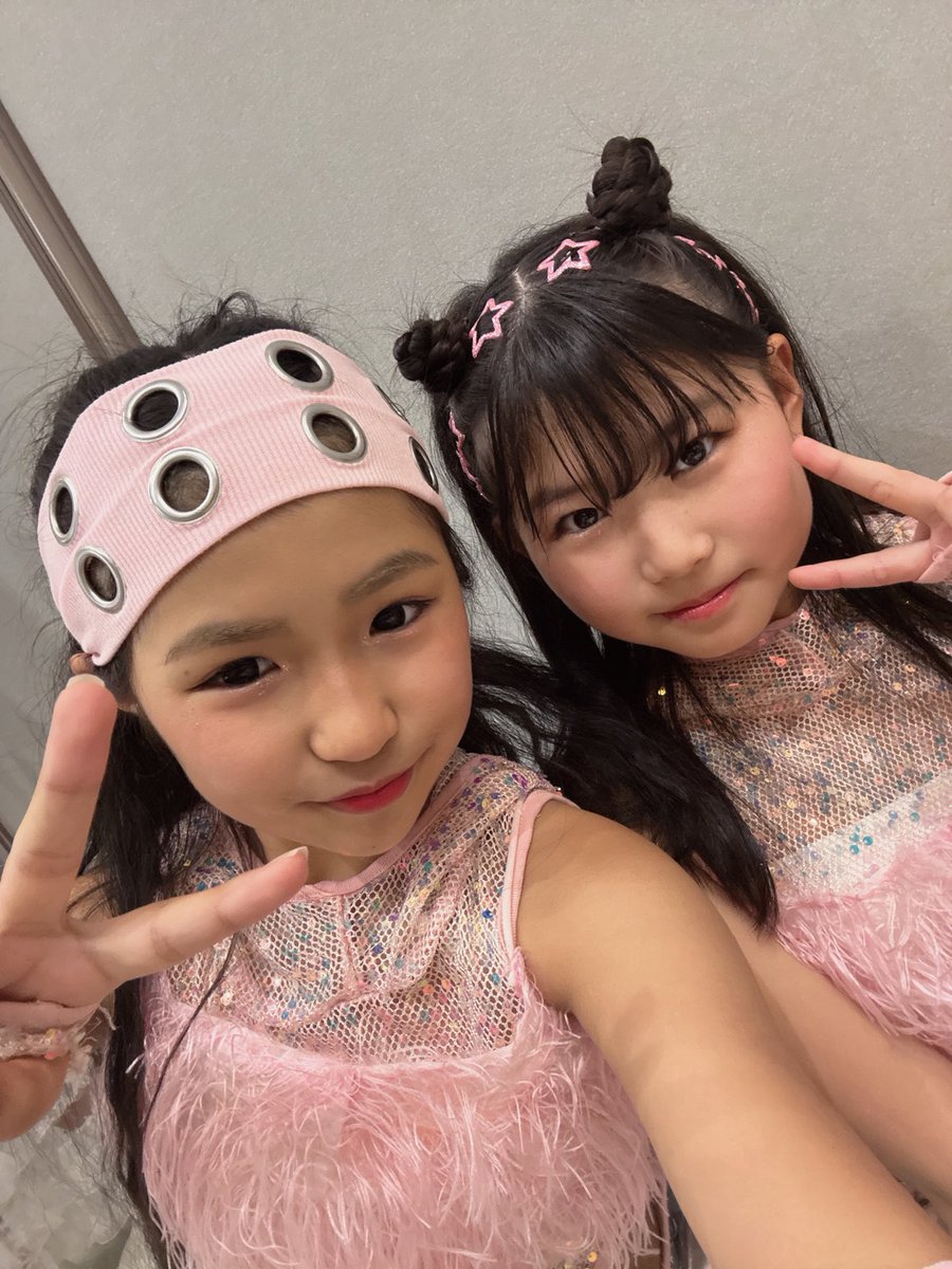 fufu_fuuka's tweet photo. こんばんは🤗💚🌟
今日のお写真は、MAX♡GIRLSのみんなと🧡🩵💜❤️
5/31 ASH劇場、この5人で頑張るからみにきてねー😘💚💚💚
#アクターズスクール広島
#MAXGIRLS
#idol https://t.co/kkw26bYmDu