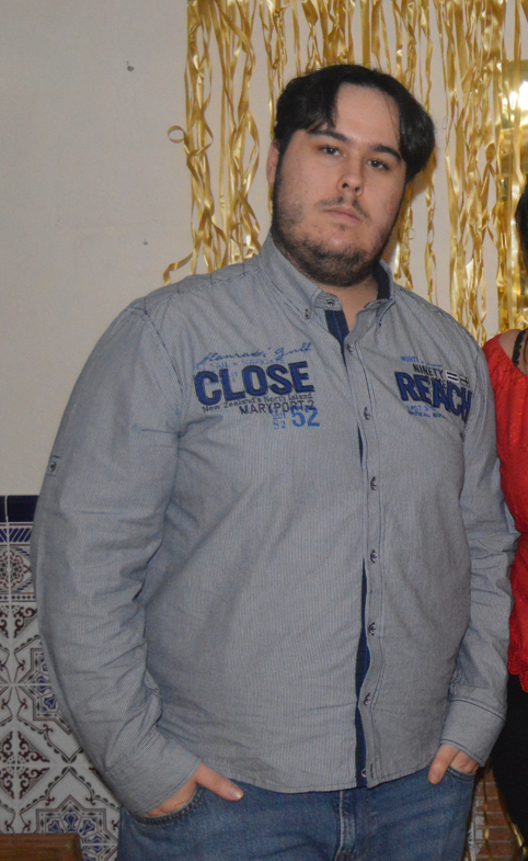 El Becario de Urza tweet media