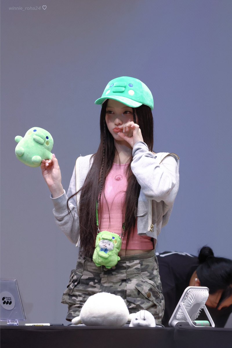 윈윈이♡ tweet media