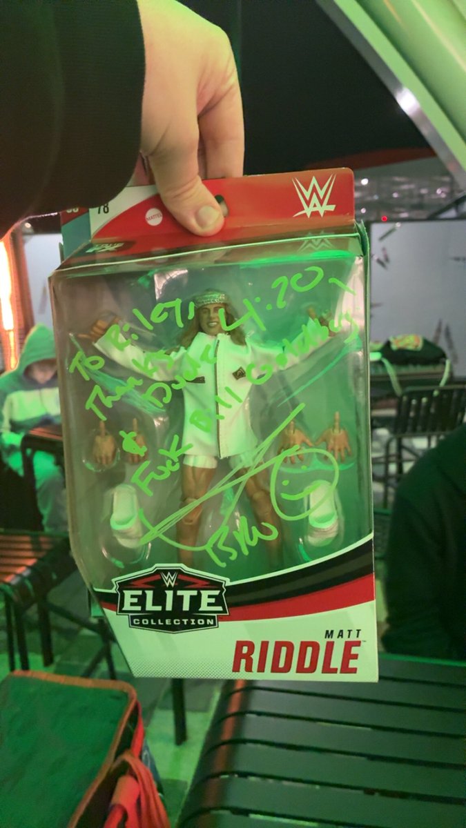 deez4me_'s tweet photo. The first time was so nice, I had to do it twice @SuperKingofBros 

Figure signed In Adelaide @WSWWrestlingAUS  

8x10 signed night 1 Melbourne (night 2 of the tour) @WSWWrestlingAUS  

Also fuck you goldberg 

#worldserieswrestling #WSW #riseagainst #fuckbillgoldberg https://t.co/hr3IkX12YB
