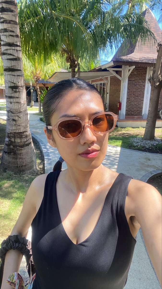 sisukayapping's tweet photo. matahari gili sama hot nya https://t.co/WmHCdzuAIE