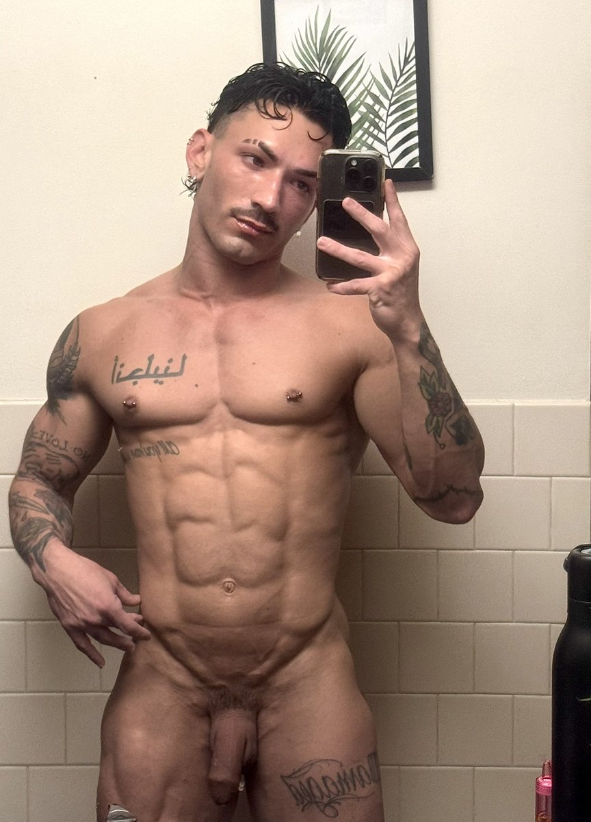 Siren Santiago 🧜🏼‍♂️ • NY May 15th - Jun. 4th 🗽 tweet media