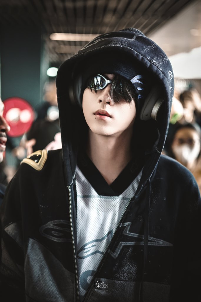 Xuning919's tweet photo. When someone says no one in the world is perfect, I'll say yes there is. His name is Tian Xuning.

TIAN XUNING 戛纳首秀
#XuningxLOrealParisCannes https://t.co/YiACOAXpZS