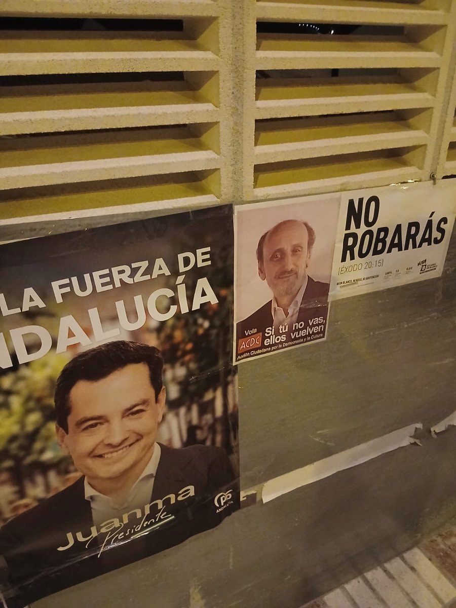 Escaños Vacíos con Escaños en Blanco tweet media